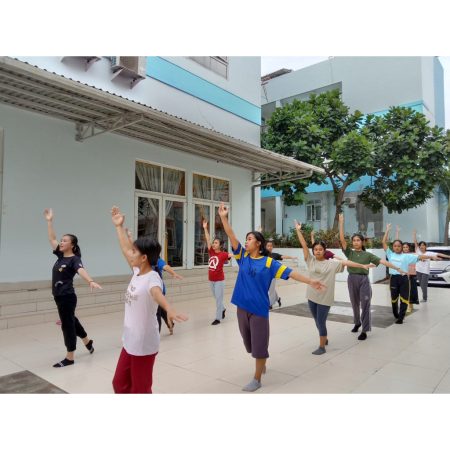 LATIHAN TAMBORIN MAHASISWA