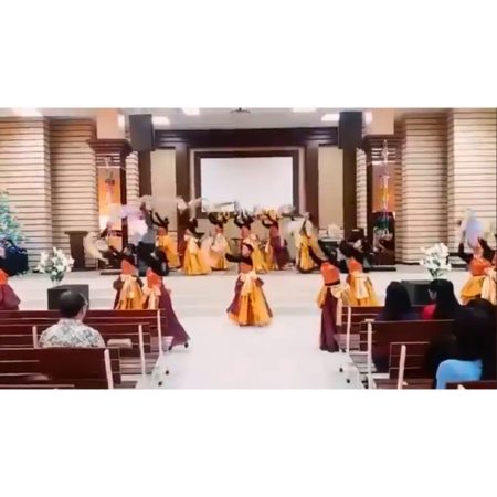 PERFORMANCE TAMBORIN MAHASISWI DI IBADAH CHAPEL